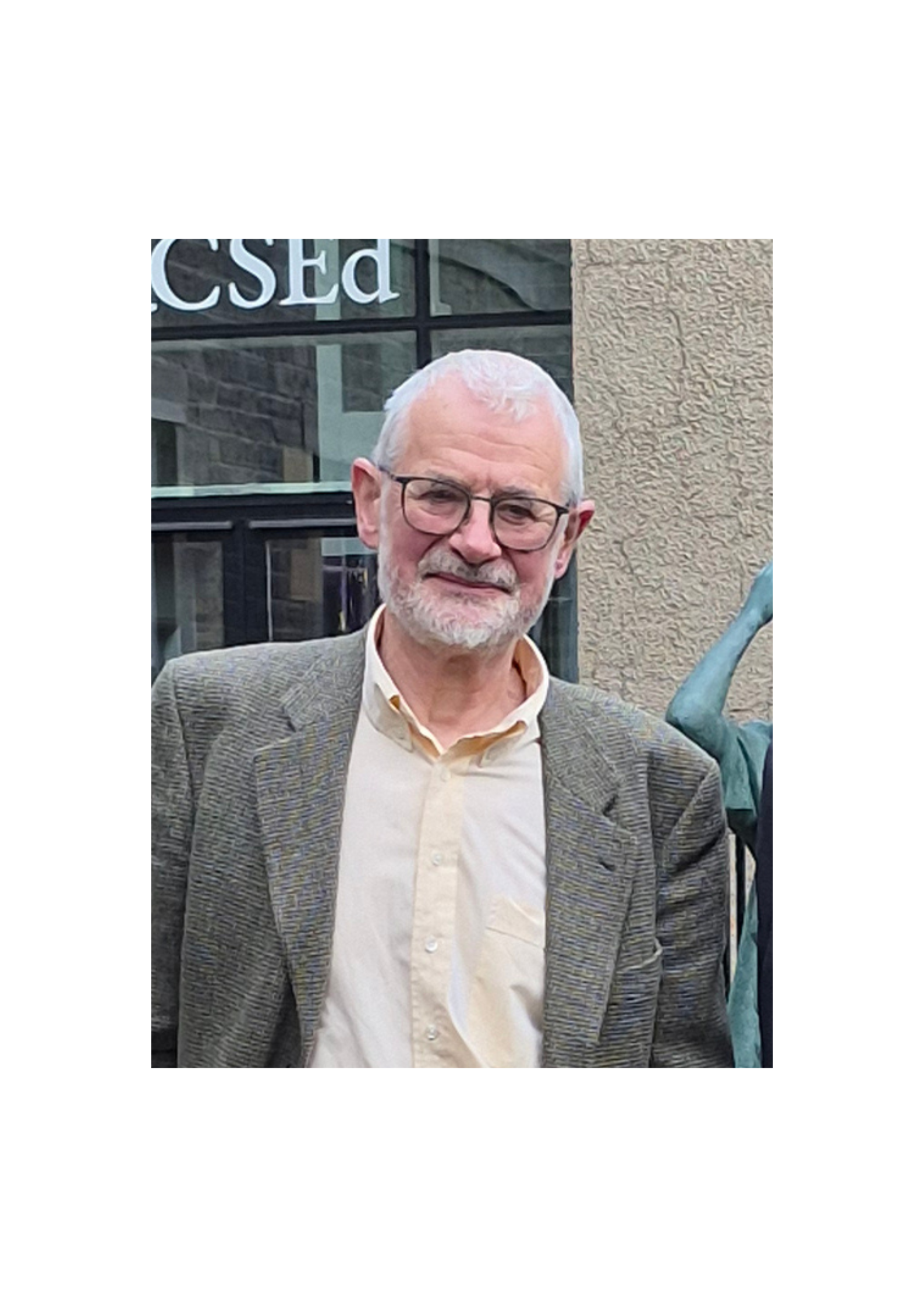 Dr Gordon Drummond
